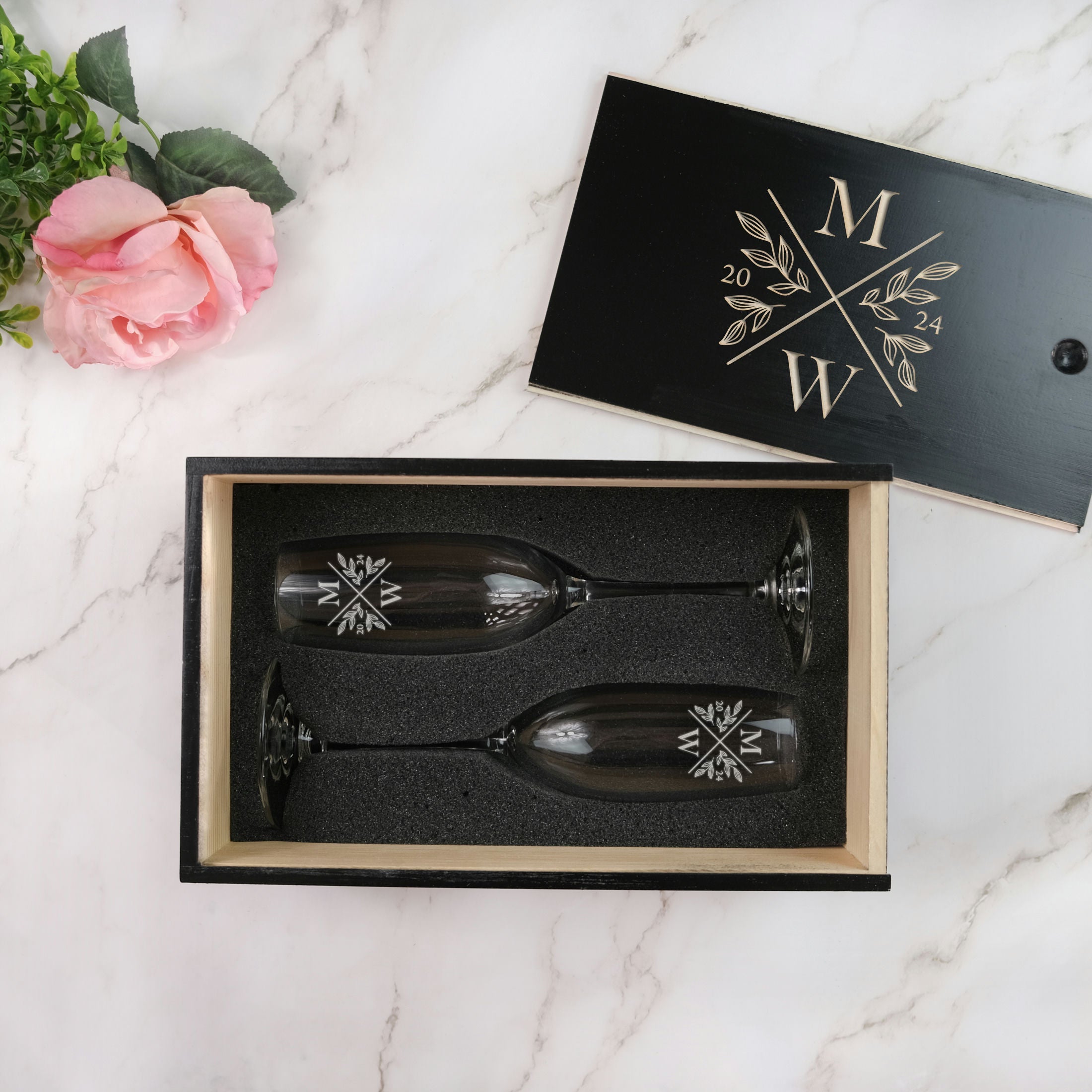 Personalized Initials Set of 2 Champange Glasses with Gift Box, Design: N12
