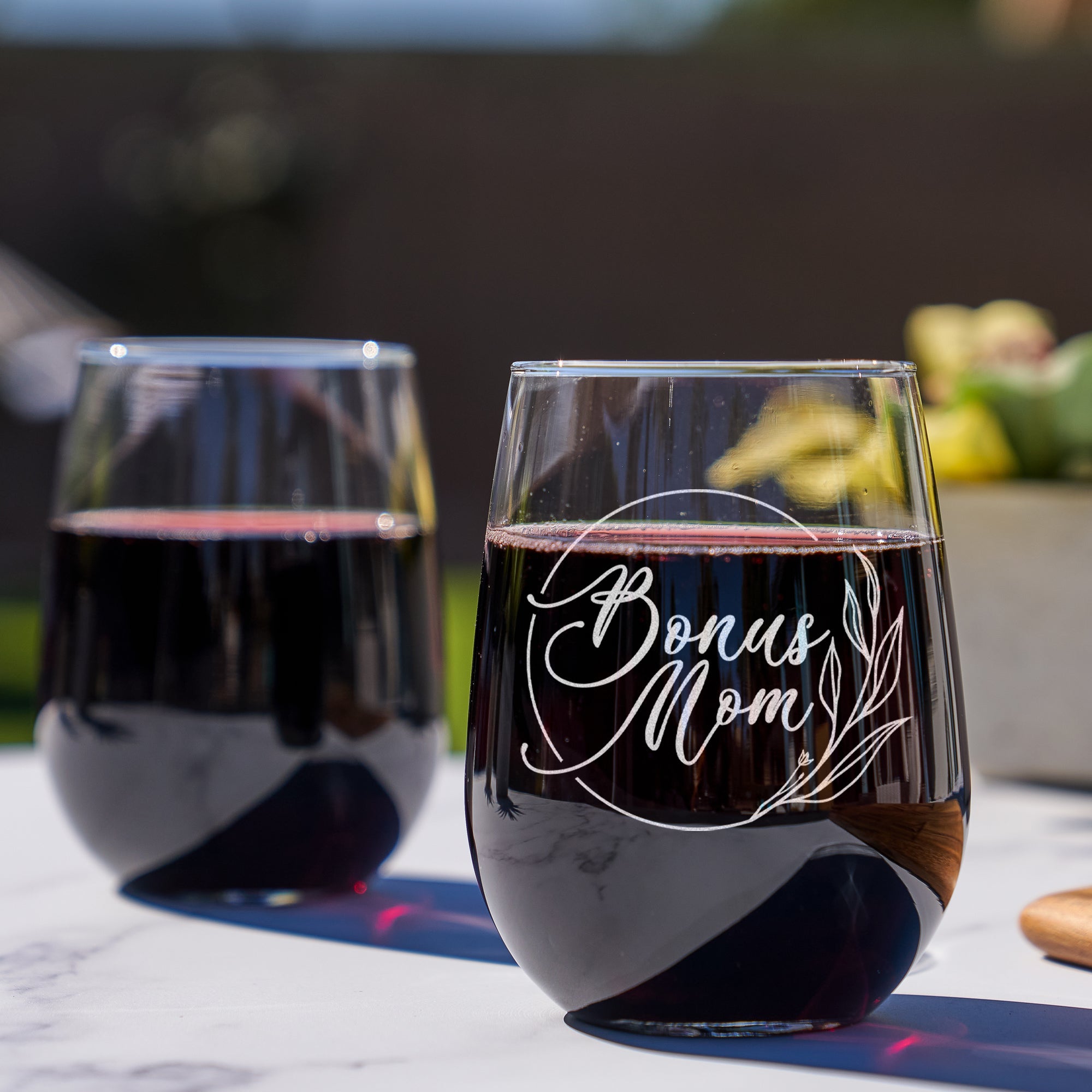 Etched Stemless Wine Glass for Bonus Mom - Design: MD9