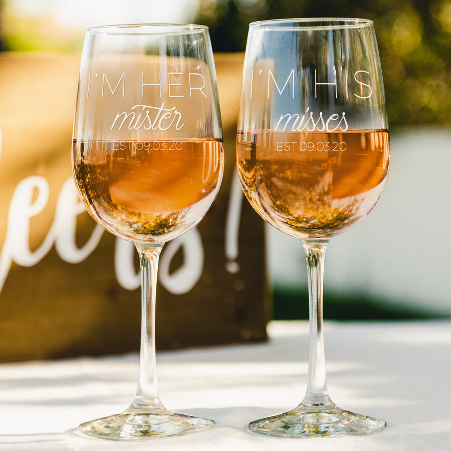His and Hers Wine Glass Set - Design: HH3